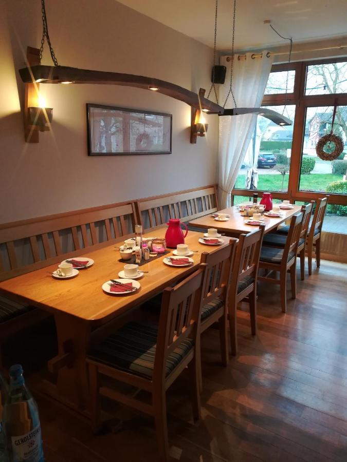 Hotel Weingut Weich à Riol Extérieur photo