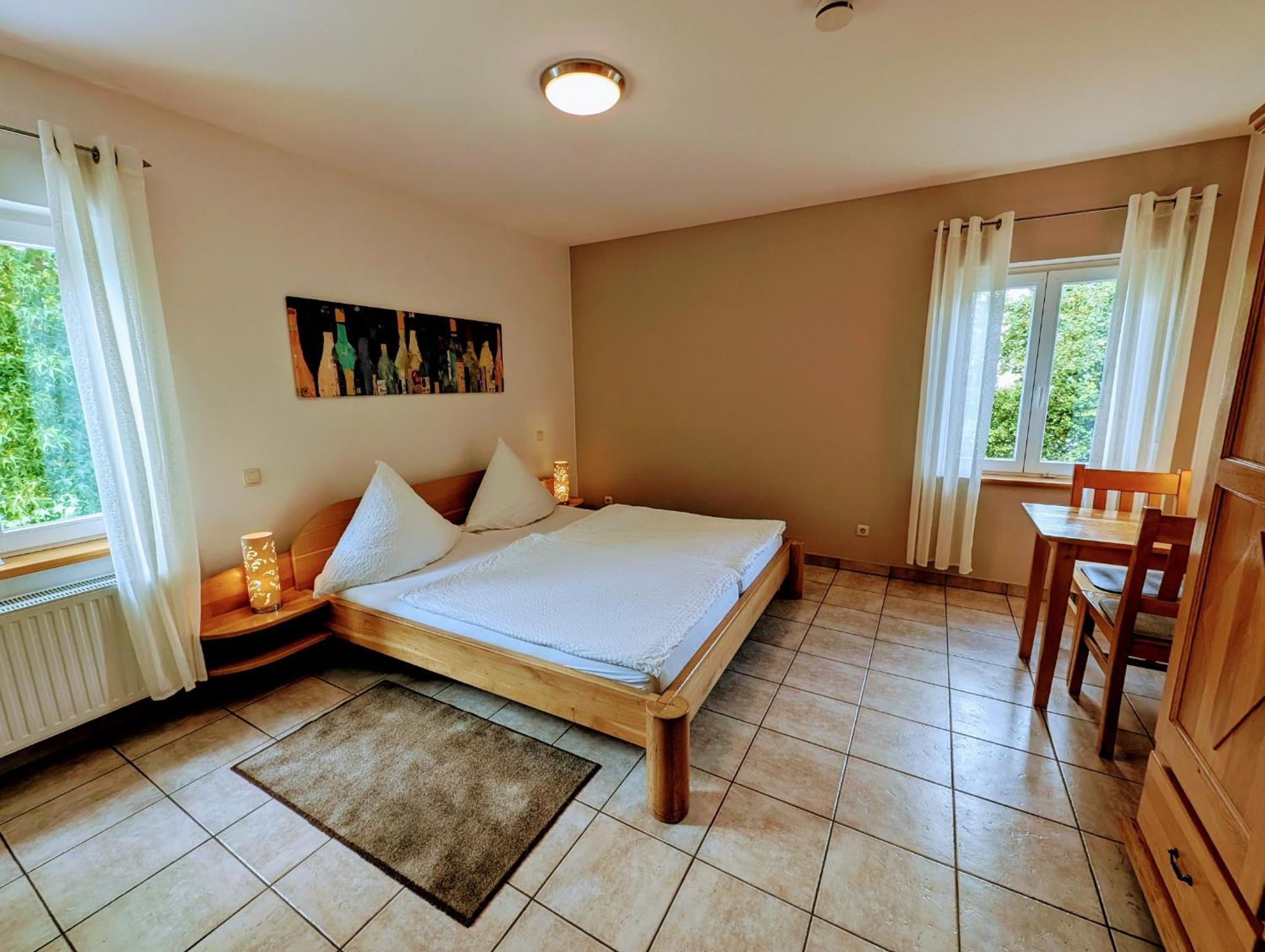 Hotel Weingut Weich à Riol Extérieur photo